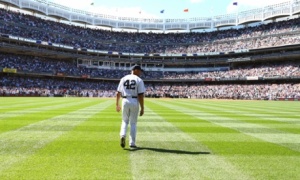 Mariano Rivera Entering the Field